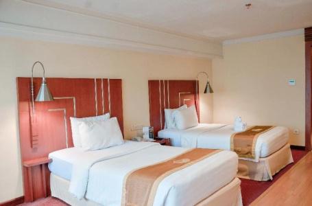 Savoy Homann - 65