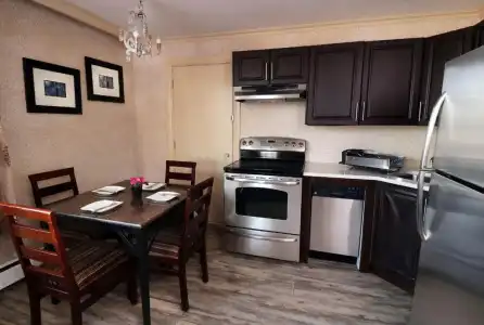 Divya Sutra Suites on Robson Downtown Vancouver - 69