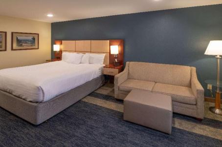 Best Western Plus Clocktower Inn - 128
