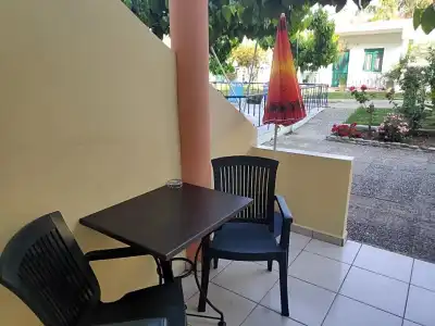 Leonidas Studios & Apartments - 33