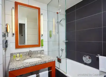 Premier Inn Berlin Alexanderplatz - 8