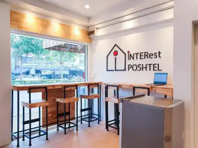INTERest POSHTEL - 0