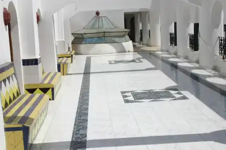 Yasmina - 8