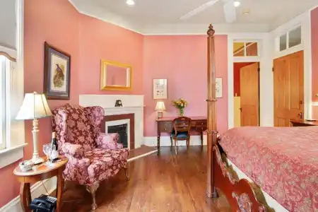Maison Perrier Bed & Breakfast - 38