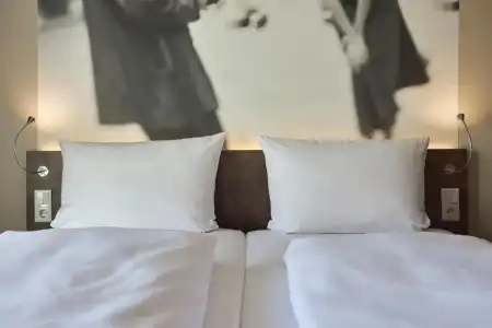 Gio - 51
