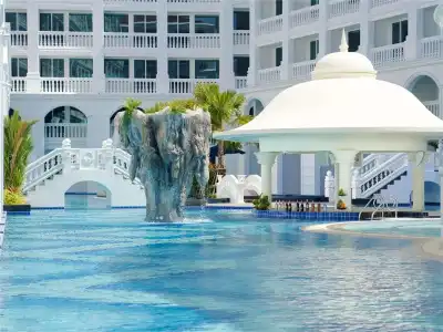 Mövenpick Myth Patong - 34