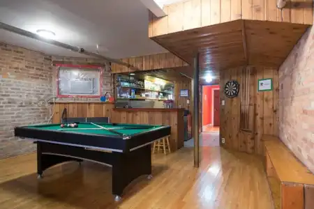 Wrigley Hostel - 46