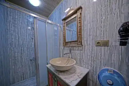 Kayatas Cave Suites - 8