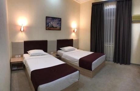 Karavan Street - 11