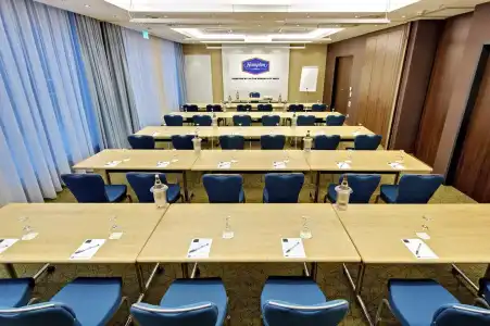 Hampton by Hilton Berlin City West - 11