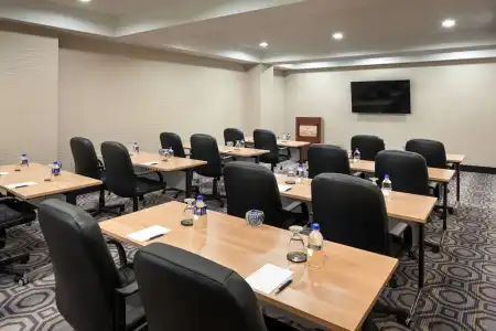 Sheraton Gateway Los Angeles - 11