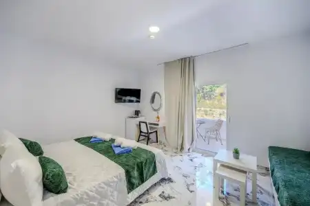 Bamboo Suites Adults Only - 132