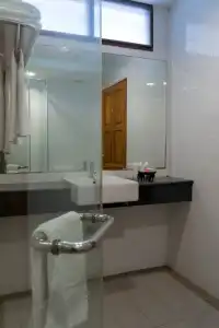 Lanta Casuarina Beach Resort - 44