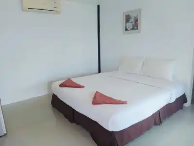 Phi Phi Cozy Seafront Resort - 71