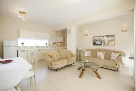 Sunny Hill Studios - 145