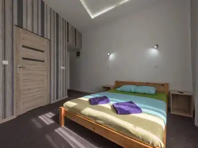 Hostel 70S - 55