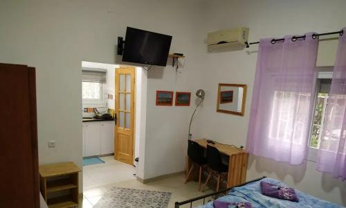 David Hostel - 27