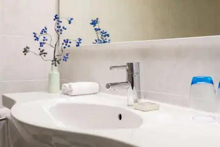 Golden Tulip Central - 95