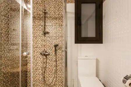 Nicholas Point Apartments and Rooms - 5