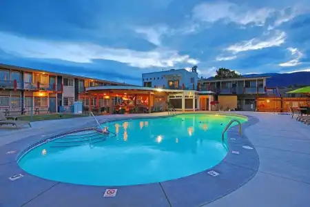 Bowmont Motel - 9