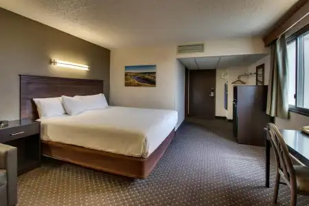 Expressway Inn - 4