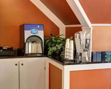 Quality Inn North - 16