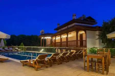 Otel Azmakhan - 12