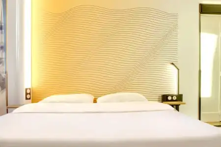 B&B Reims Bezannes - 70