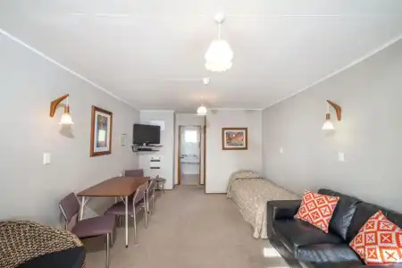 Amber Court Motel - 42