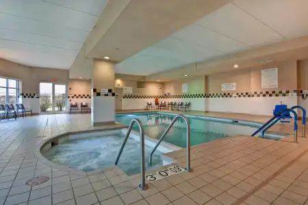 Hilton Garden Inn Green Bay - 32