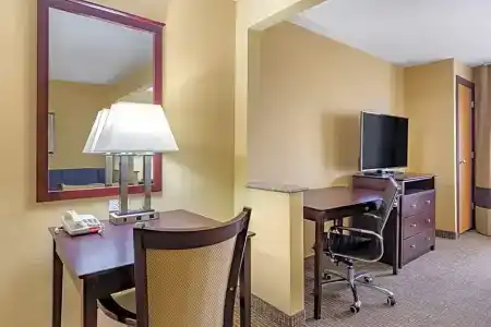 Comfort Inn Austin - 39
