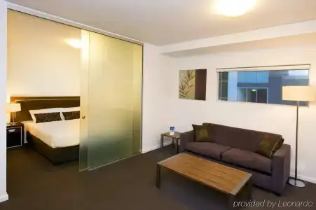 Chifley Apartments Newcastle - 3