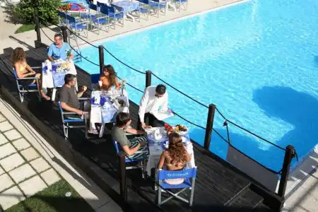 SeaPark Family Resort & Spa - 8