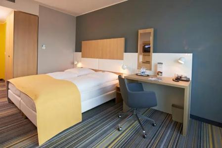 Premier Inn Wurzburg - 81