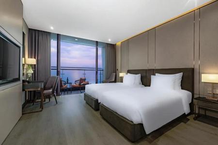 Le Sands Oceanfront Danang - 97