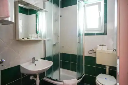 Apartments and Rooms Degra - 120