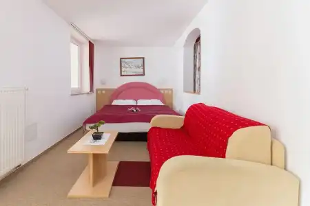 Center - 116