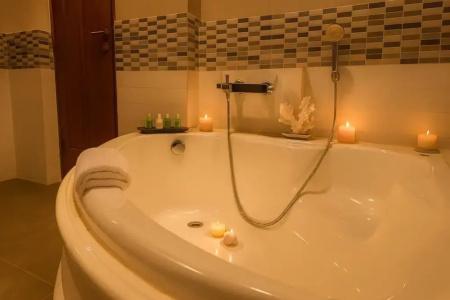 Unique Towers Luxury Boutique Suites - 107