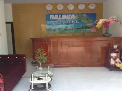 Halona - 1