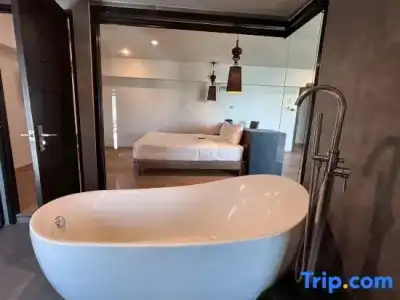 Diary Suite - 47