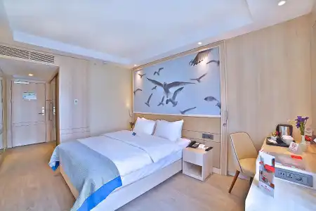 Ramada by Wyndham Old City - 41
