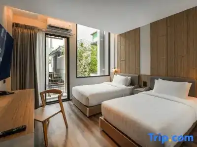 Shan Villas Sukhumvit - 323