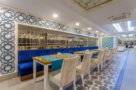 Best Western Plus Khan - 12