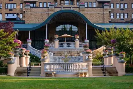 Omni Shoreham - 50