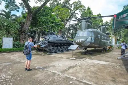Hoang Lan - 19