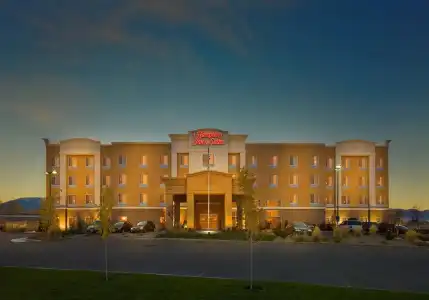 Hampton Inn & Suites Reno - 24