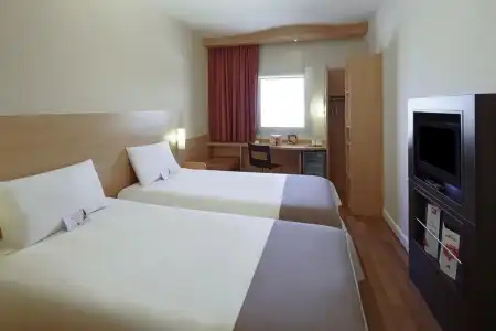 ibis Bursa - 2