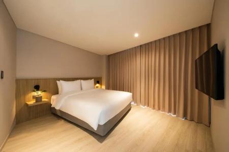 The Week & Resort - 31