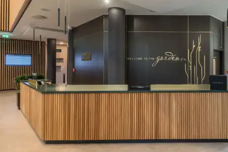 Hilton Garden Inn Frankfurt City Centre - 1