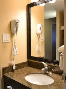 Amenida Residences Calgary - 8